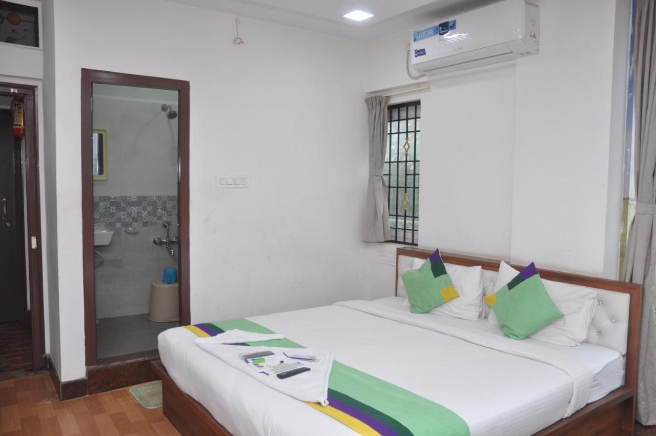 J C Comforts Hotel บังกาลอร์ ภายนอก รูปภาพ